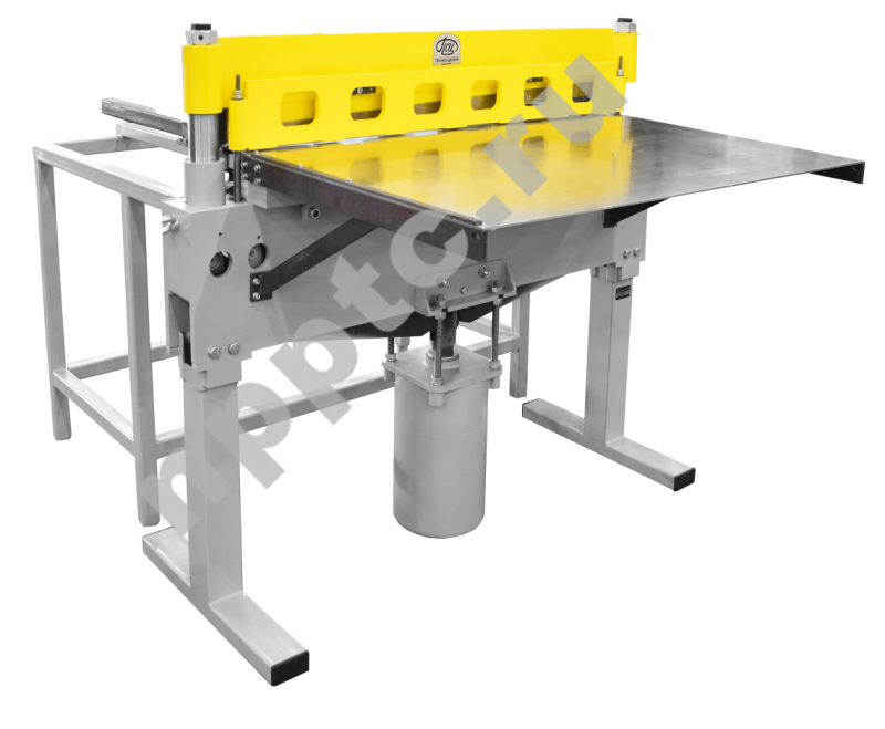 Ножницы гильотинные